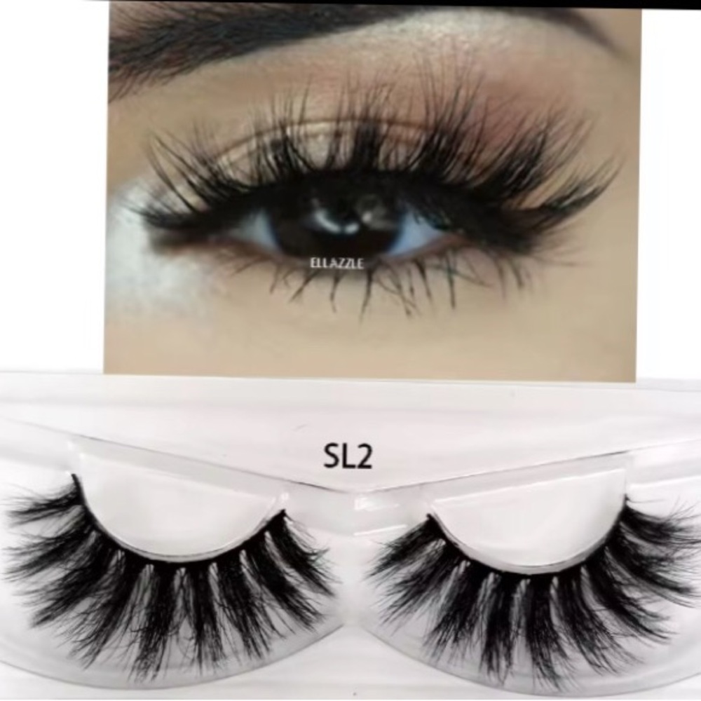Dramatic Smoky Eye Makeup with Fluttery False Lashes